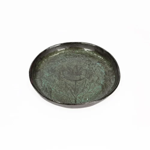 Ceramiczny talerz z&nbsp;motywem roślinnym – ręcznie wykonany i&nbsp;zdobiony  -  Giftoria - zestawy prezentowe