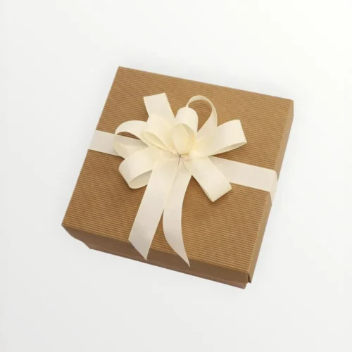 Zestaw Prezentowy „Złoty Smak Przyjemności” – Filiżanka, Herbata, Miód  -  Giftoria - zestawy prezentowe 2