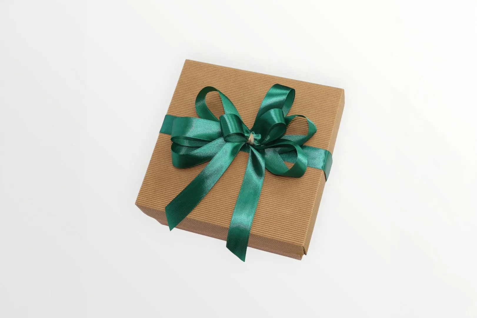 Zestaw Prezentowy „Aromatyczna Pielęgnacja dla niej” – kosmetyki, herbata, kubek i słodkości  -  Giftoria - zestawy prezentowe 6