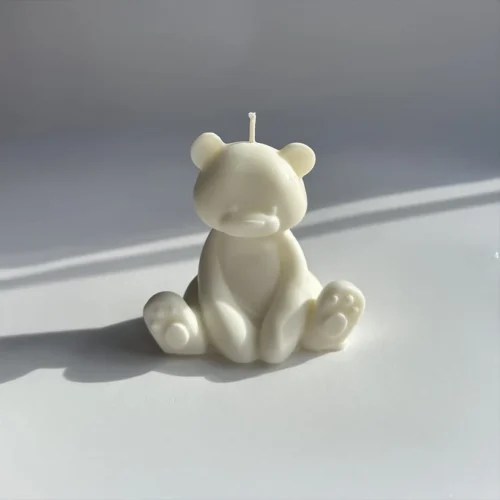 Świeca sojowa Miś – ręcznie robiona, dekoracyjna świeca z&nbsp;naturalnego wosku  -  Giftoria - zestawy prezentowe