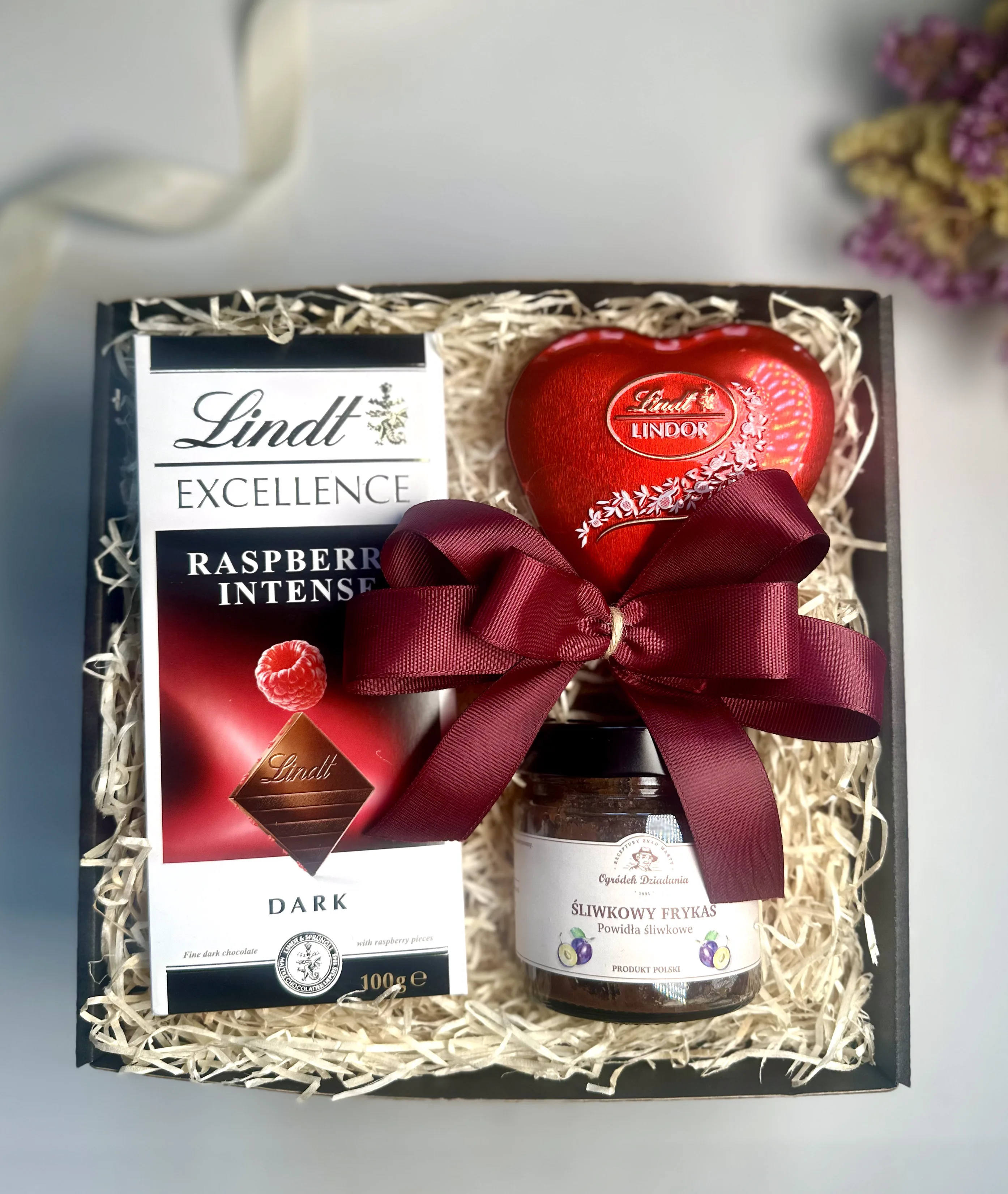 Zestaw Prezentowy „Zmysłowa Przyjemność” – Herbata, Miód i Praliny  -  Giftoria - zestawy prezentowe 5