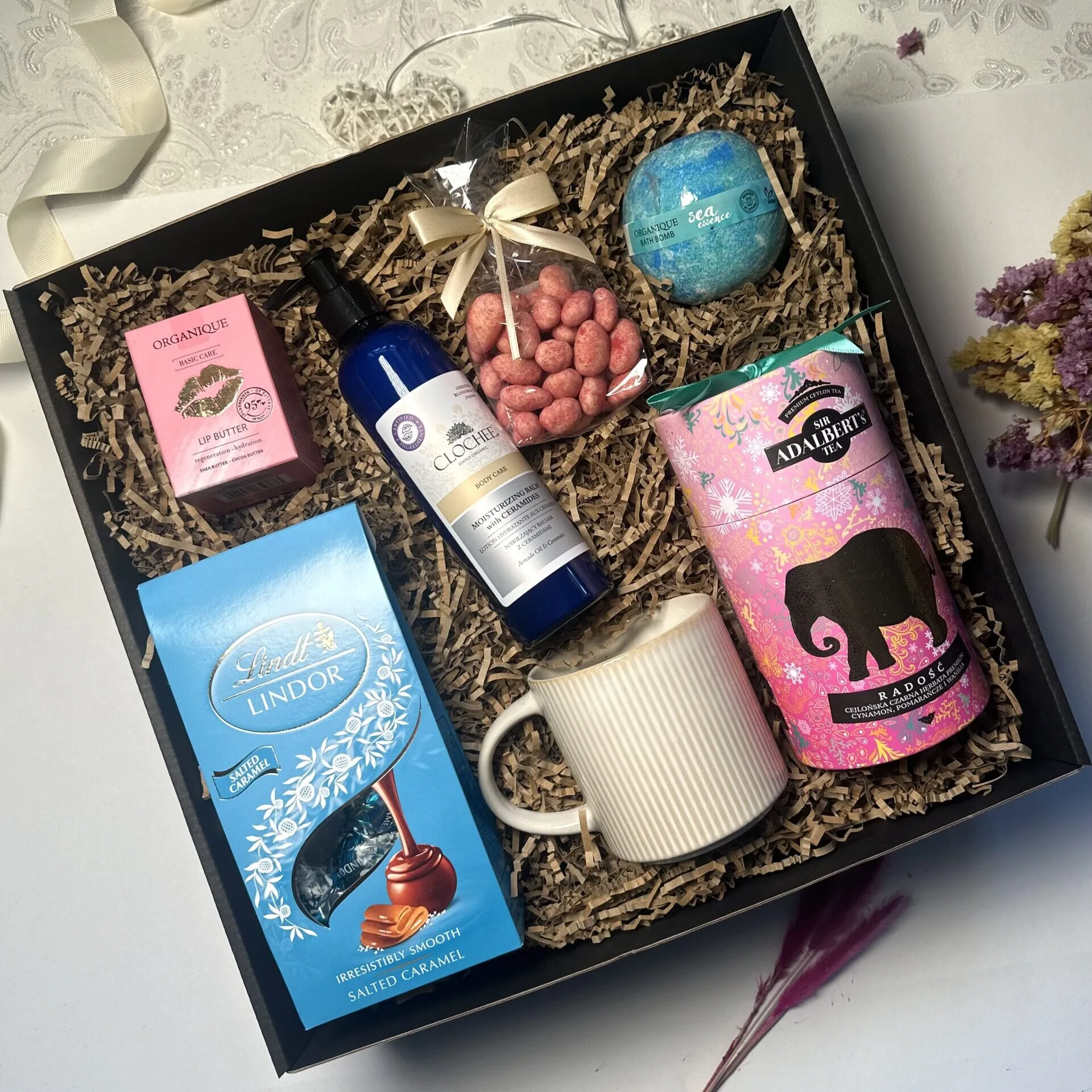 Zestaw Prezentowy „Blue Essence” – Relaks, Herbata i Słodkości  -  Giftoria - zestawy prezentowe 5