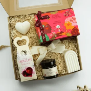 Zestaw Prezentowy „Różana Miłość” – aromaty, elegancja i&nbsp;chwile przyjemności  -  Giftoria - zestawy prezentowe