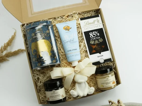 Zestaw Prezentowy „Różany Ogród” – miód, płatki róży, czekolada  -  Giftoria - zestawy prezentowe