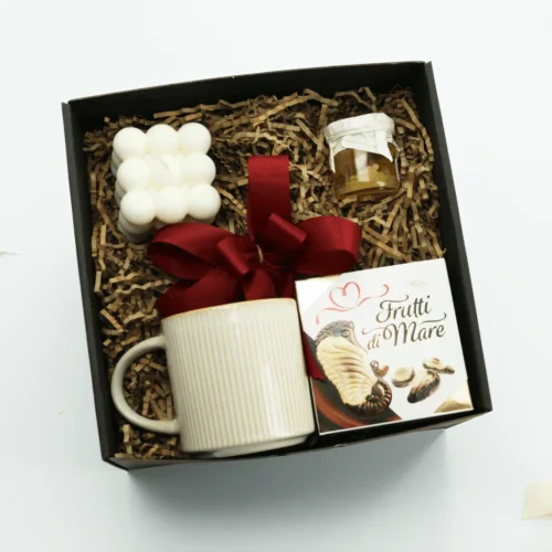 Zestaw Prezentowy „Miodowe Zanurzenie” – relaks, słodycz i&nbsp;filiżanka przyjemności  -  Giftoria - zestawy prezentowe