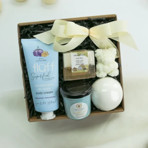 Zestaw Prezentowy „Królestwo Relaksu” – kosmetyki pielęgnacyjne, świeca sojowa  -  Giftoria - zestawy prezentowe