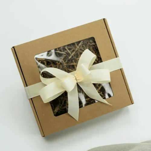 Zestaw Prezentowy „Różany Ogród” – miód, płatki róży, czekolada  -  Giftoria - zestawy prezentowe 2