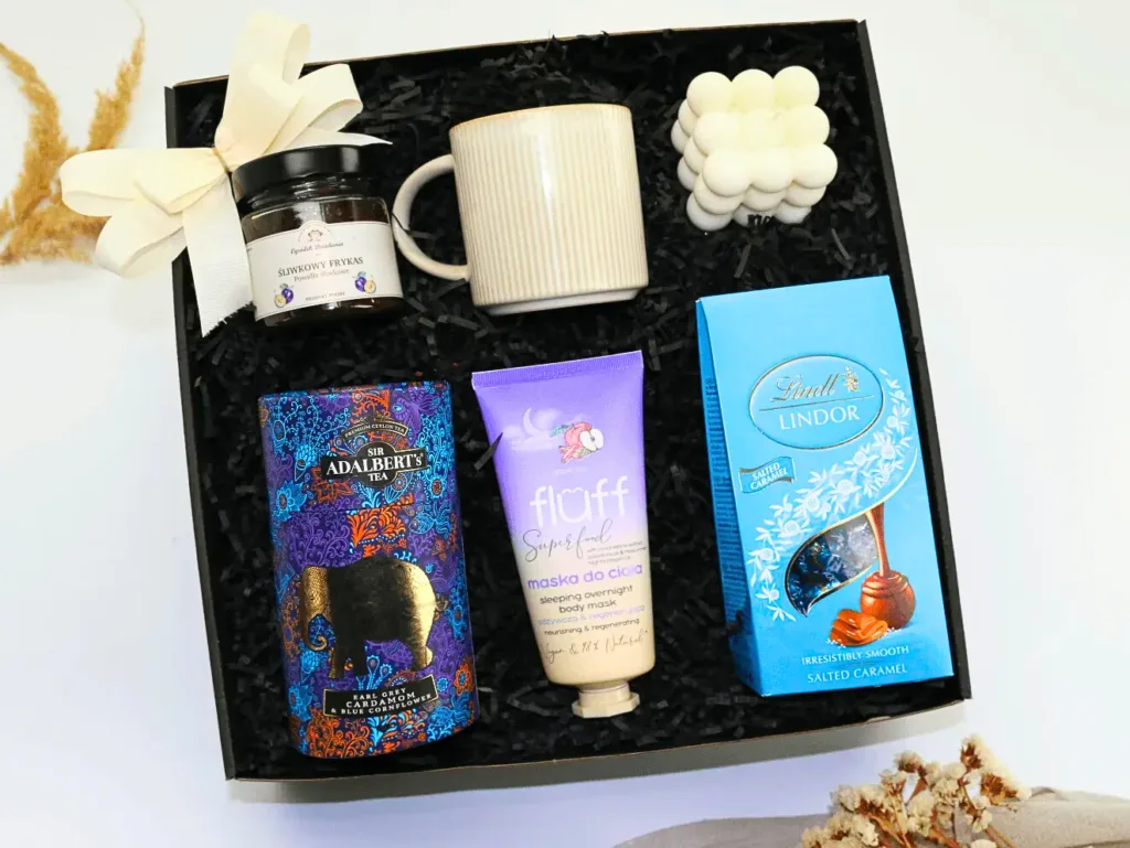 Zestaw Prezentowy „Owocowy Wieczór” – chwile słodyczy, relaksu i aromatu  -  Giftoria - zestawy prezentowe